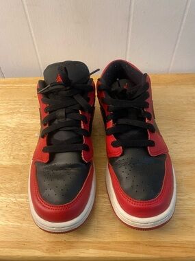 Jordan Kids Black and Red Low-Top Sneakers